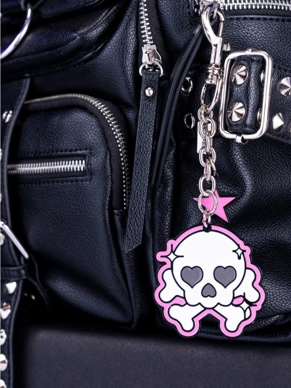Wicked Misfit Punk Skull keychain